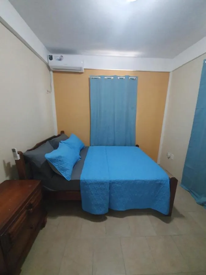 Vip Residence - Ocean & Pool View Lovely 2-Bedroom Apartment Roseau
